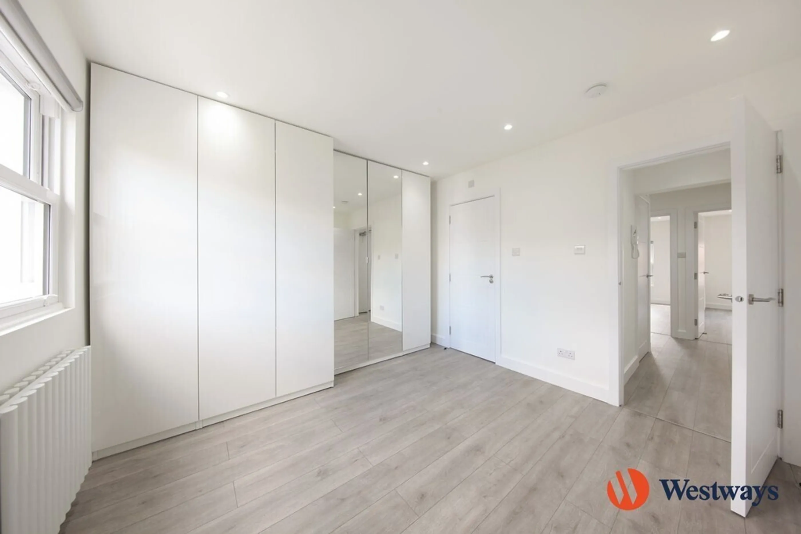 Flat Poplar Place in City of Westminster