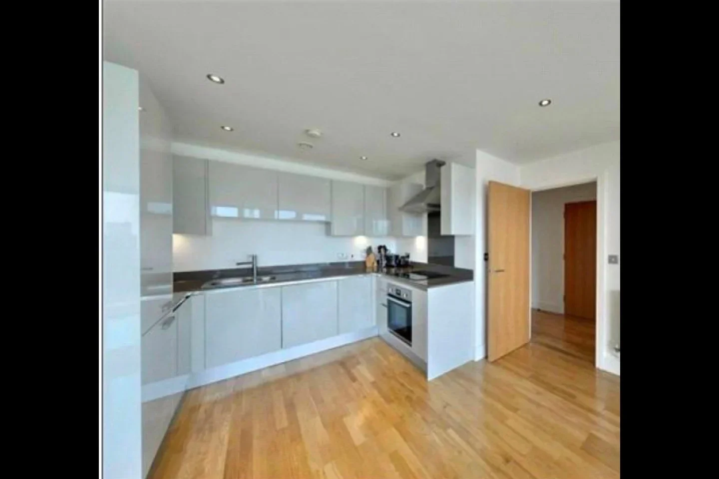 Room Seager Place in Greater London