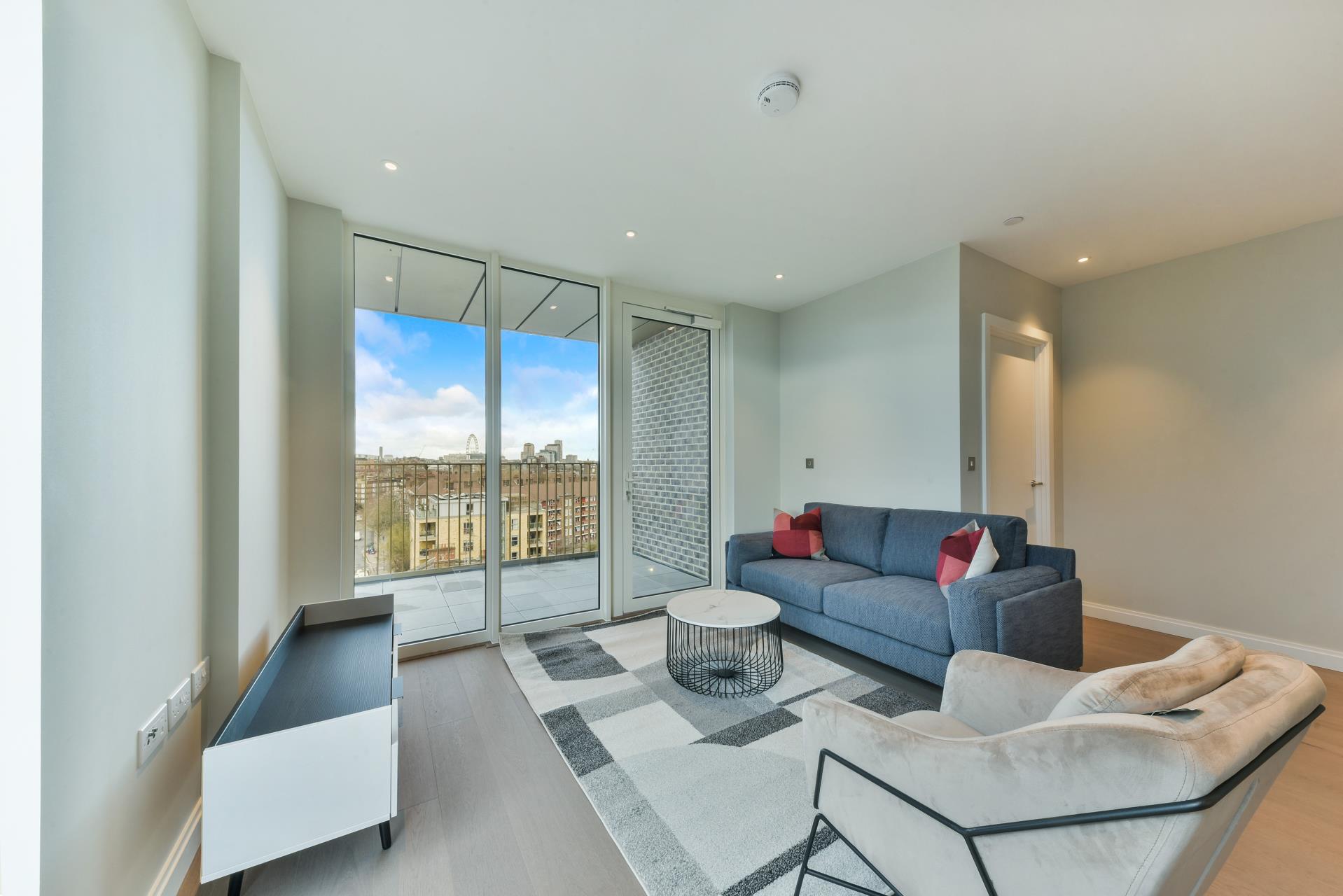 Flat Kennington Lane in Greater London