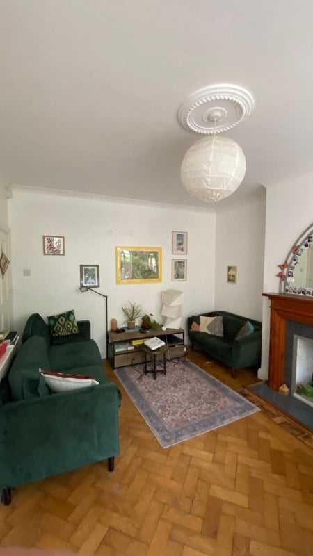 Room Sharon Gardens in Greater London