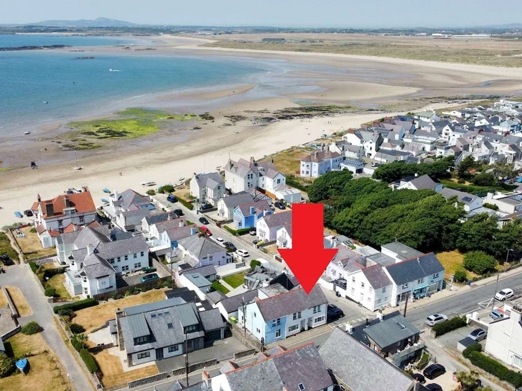 House High Street in Rhosneigr