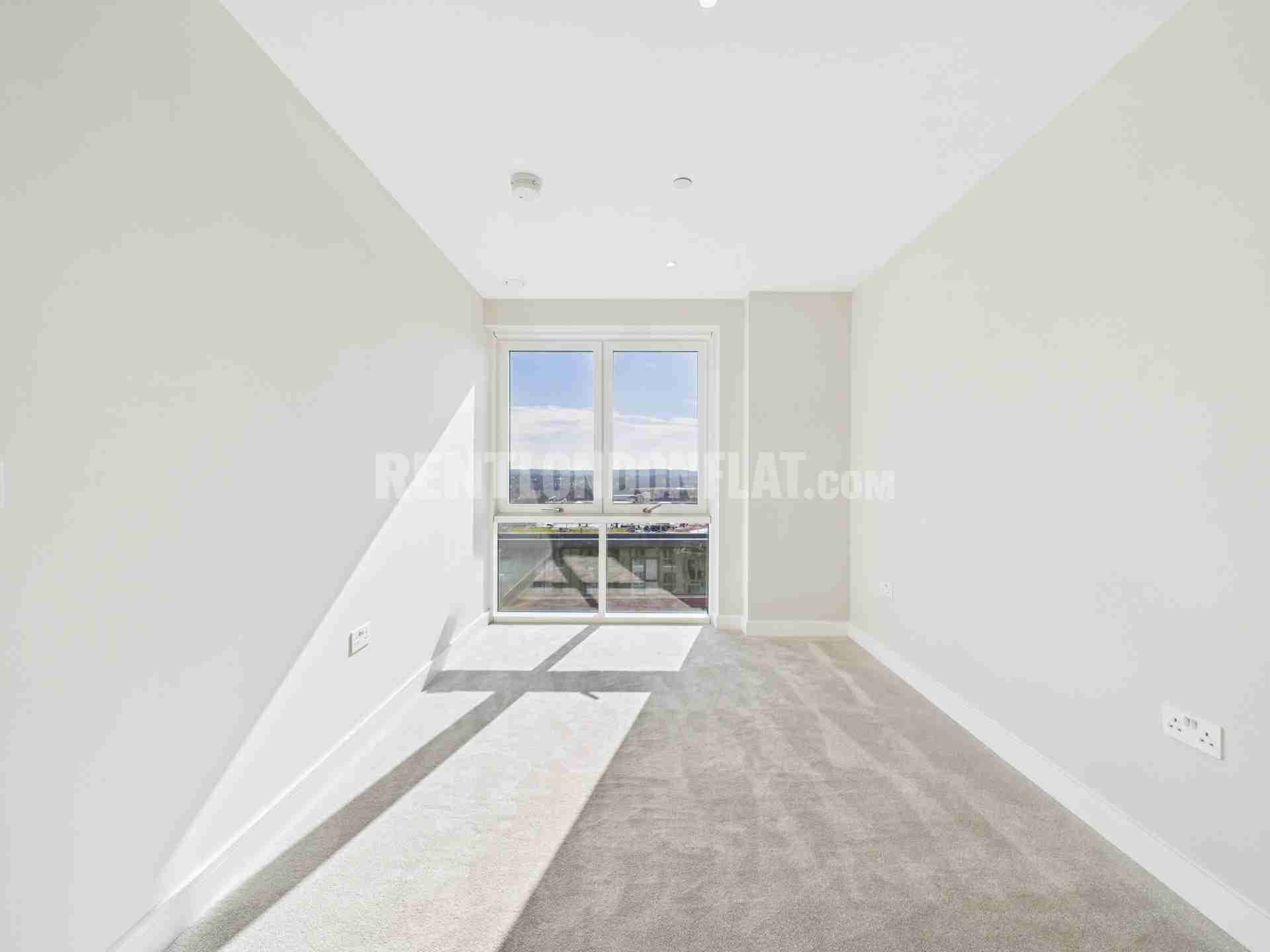 Flat Townsend Road in Greater London