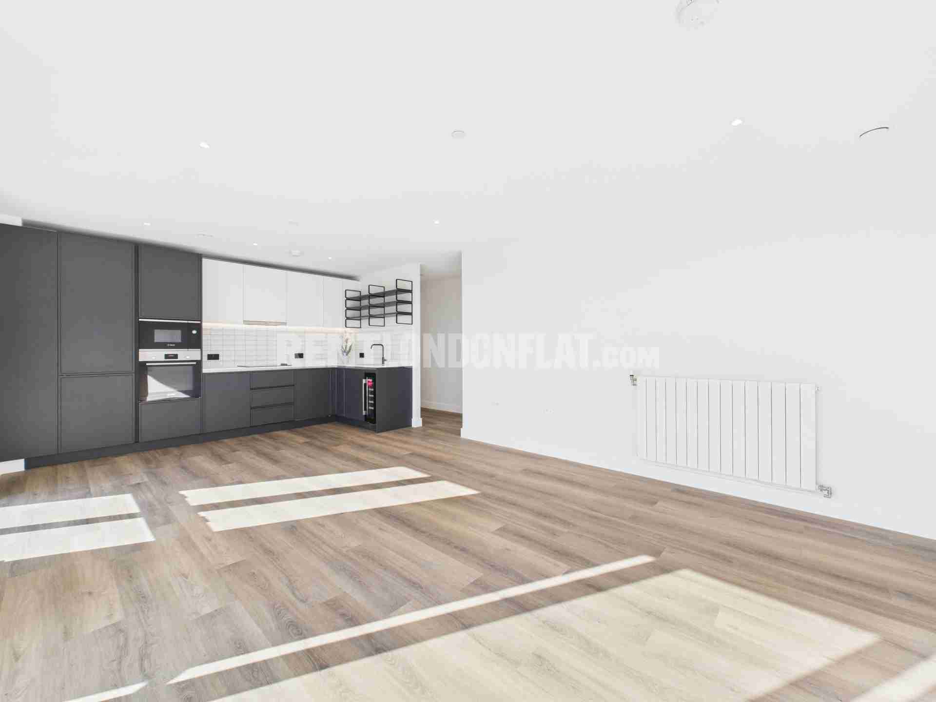 Flat Townsend Road in Greater London