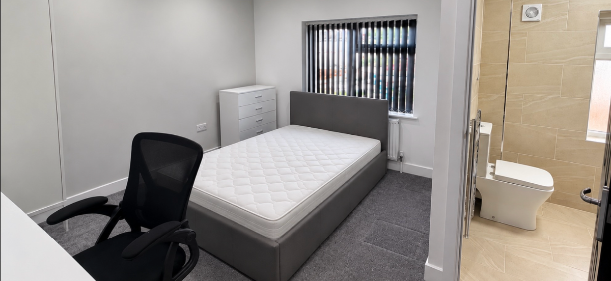 Room Queen Margaret's Road in Coventry