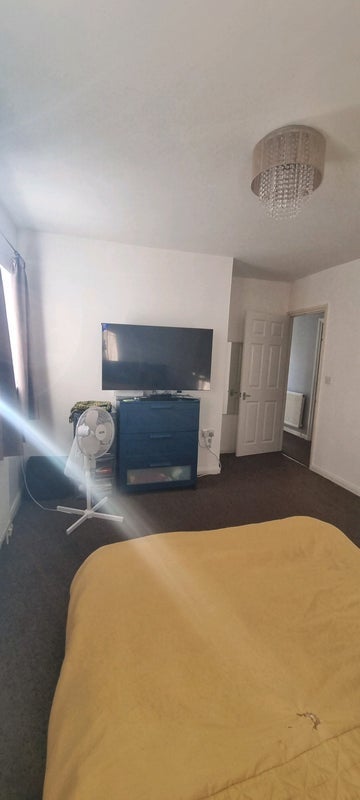 Room Delme Crescent in Greater London