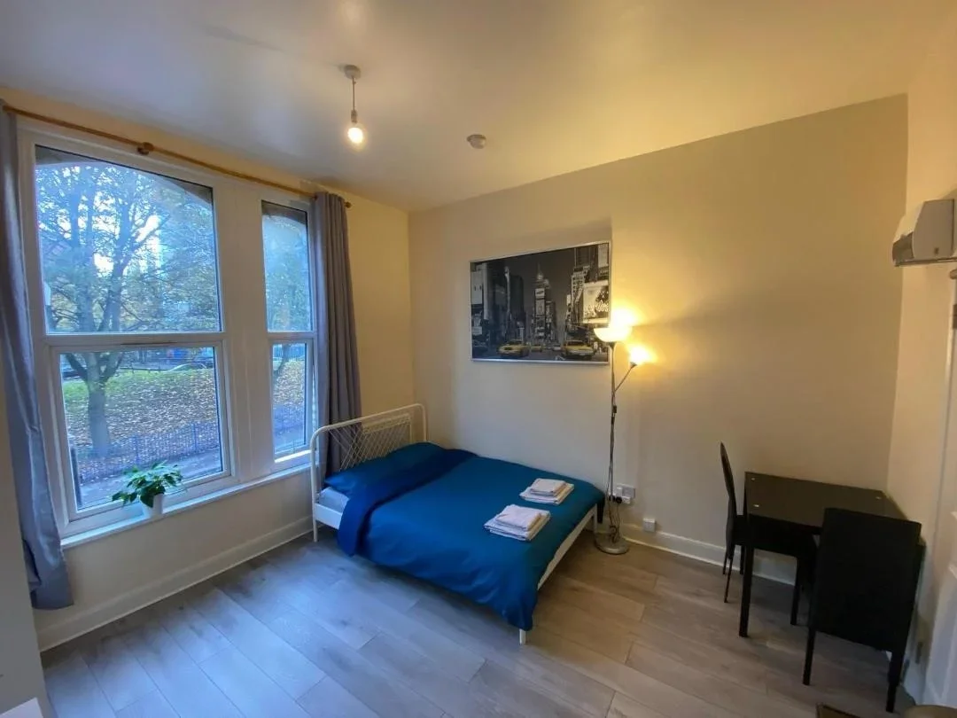 Flat Seven Sisters Road in Greater London