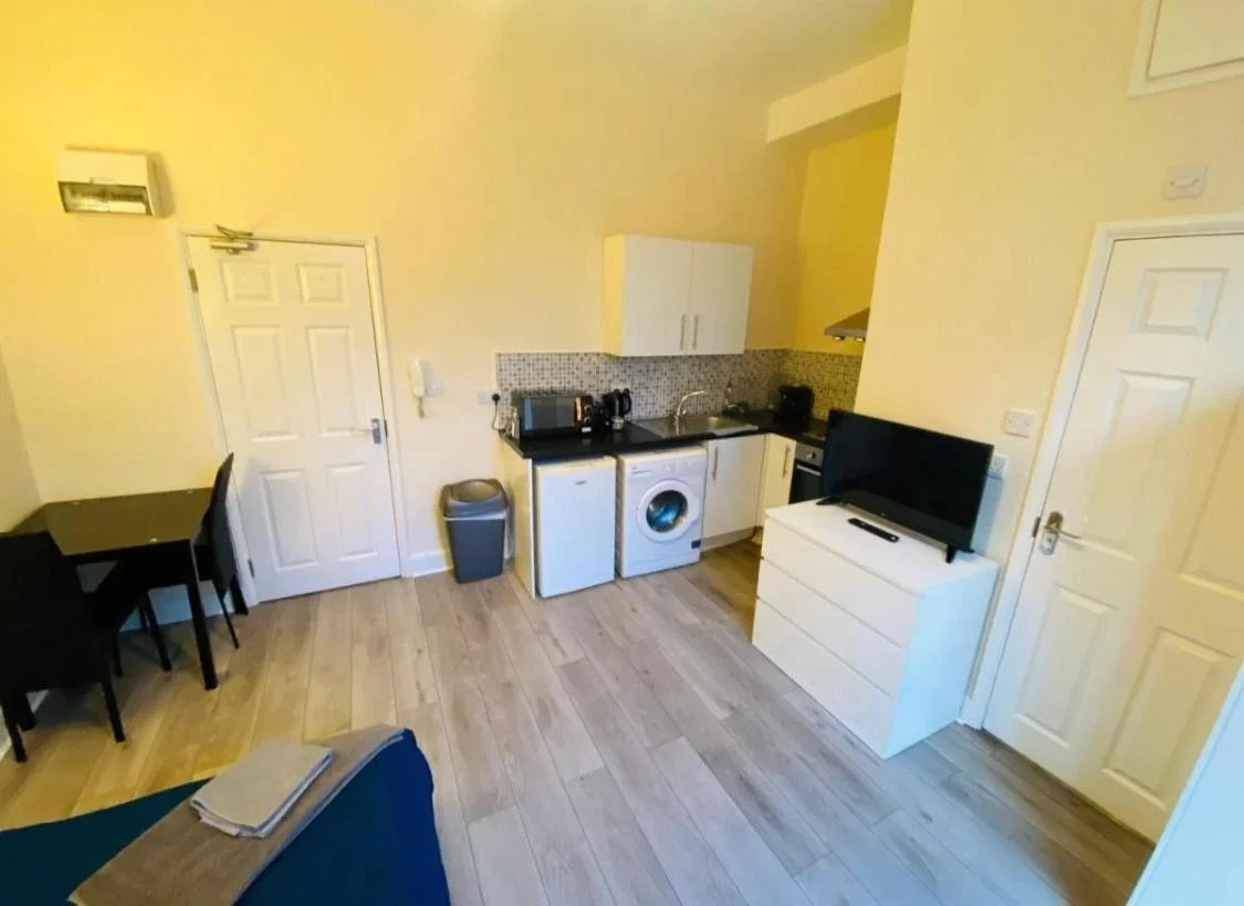 Flat Seven Sisters Road in Greater London