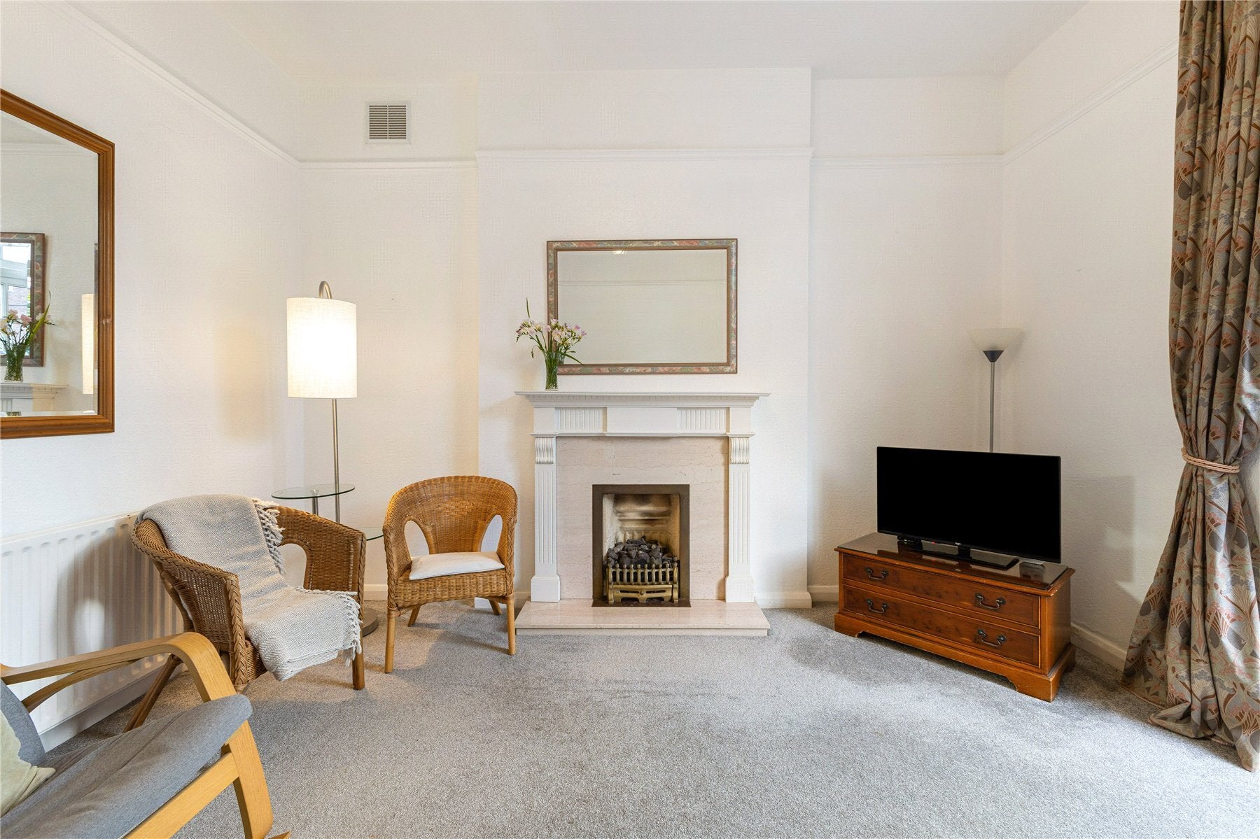 Flat Parklands in Greater London