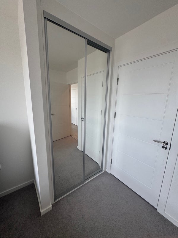 Room Vetchling Way in Greater London
