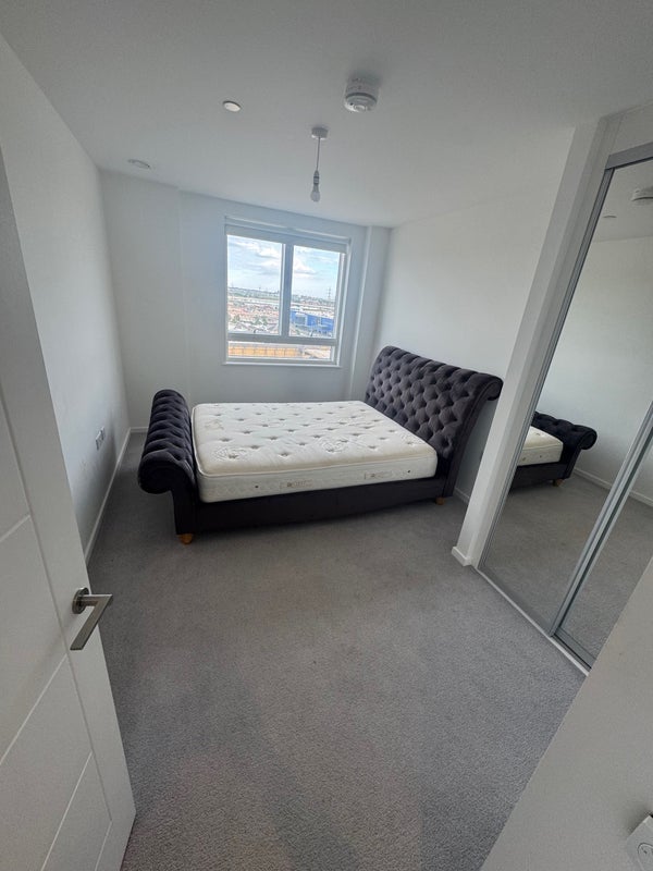 Room Vetchling Way in Greater London