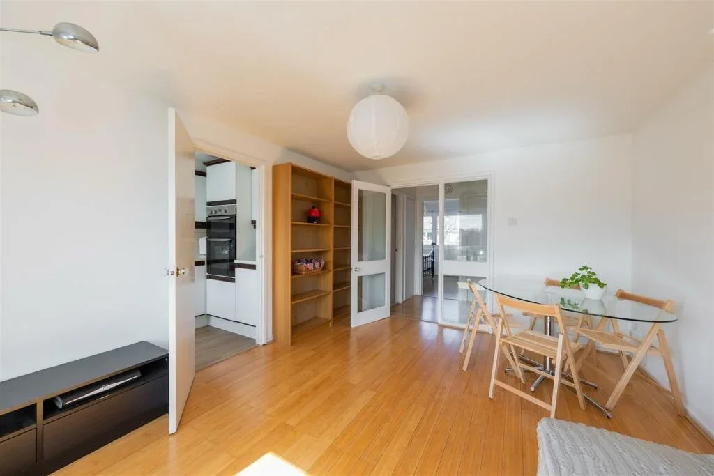 Flat Regent Square in Greater London