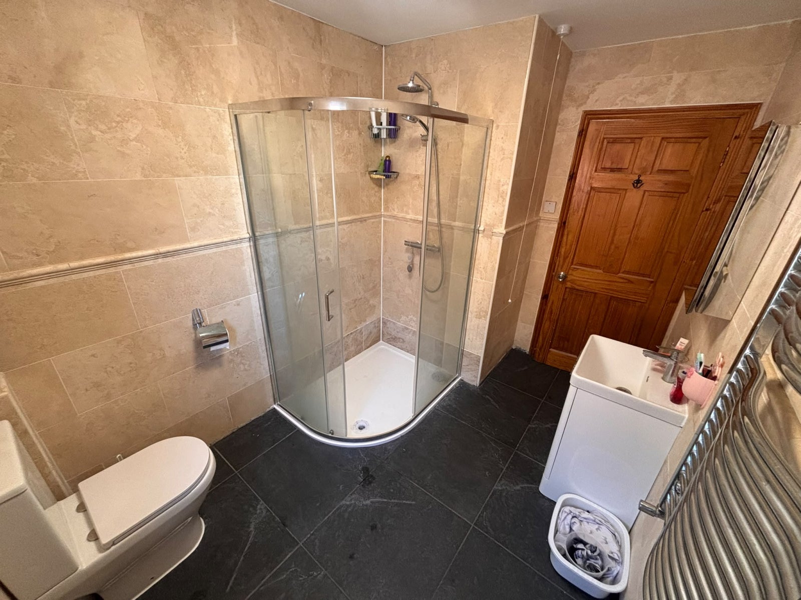 Room Oakmeade in Greater London