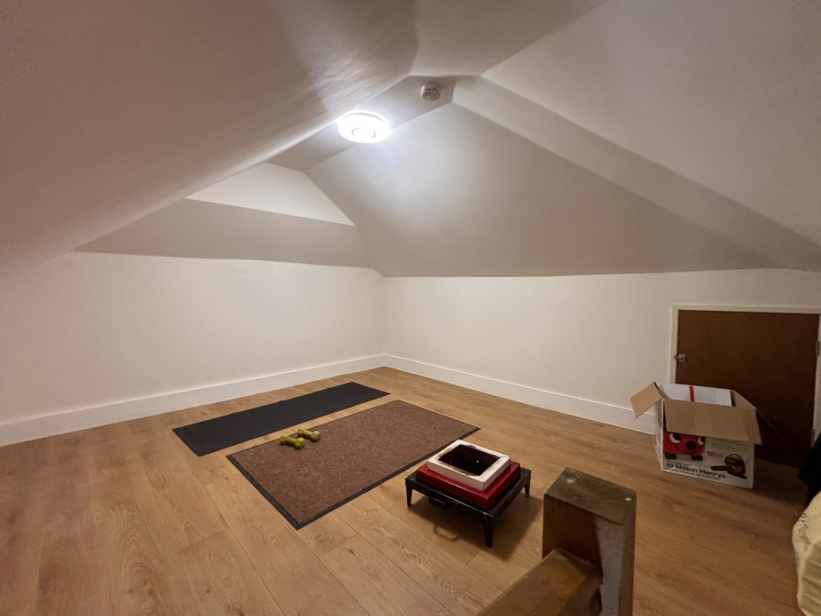 Room Oakmeade in Greater London