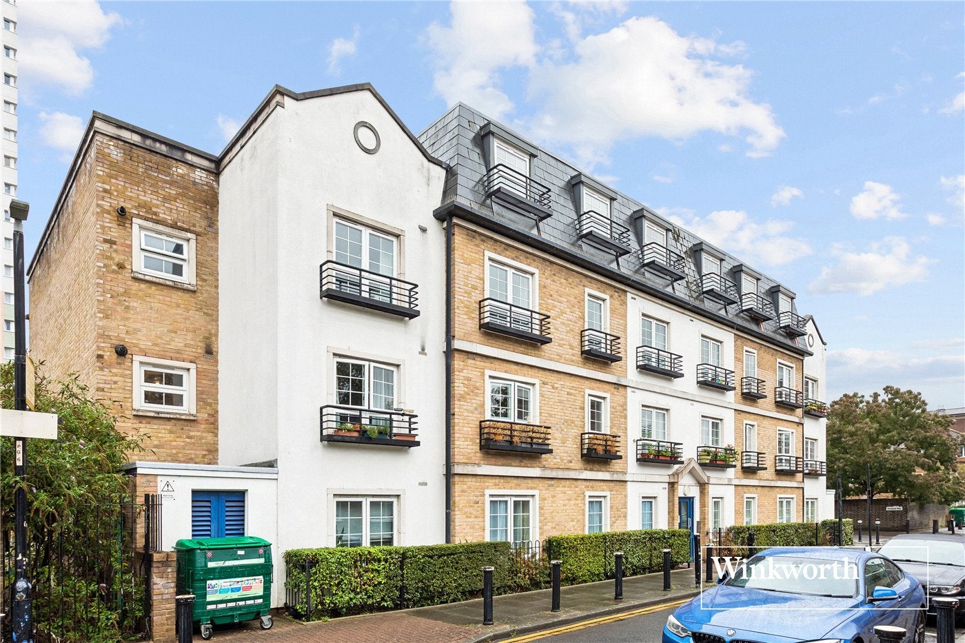 Flat Hampson Way in Greater London