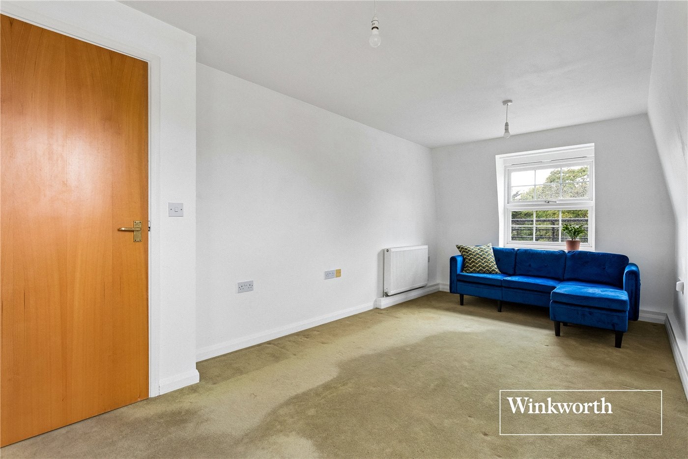 Flat Hampson Way in Greater London