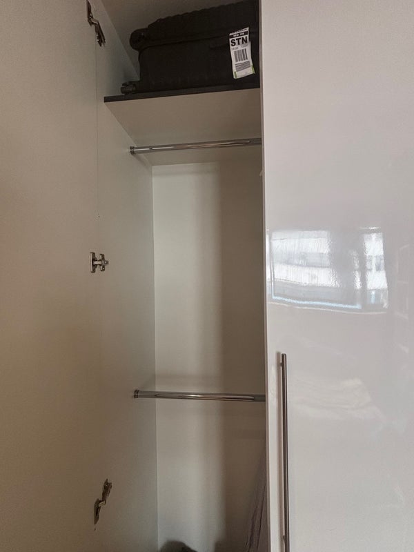 Flat Philpot Street in Greater London