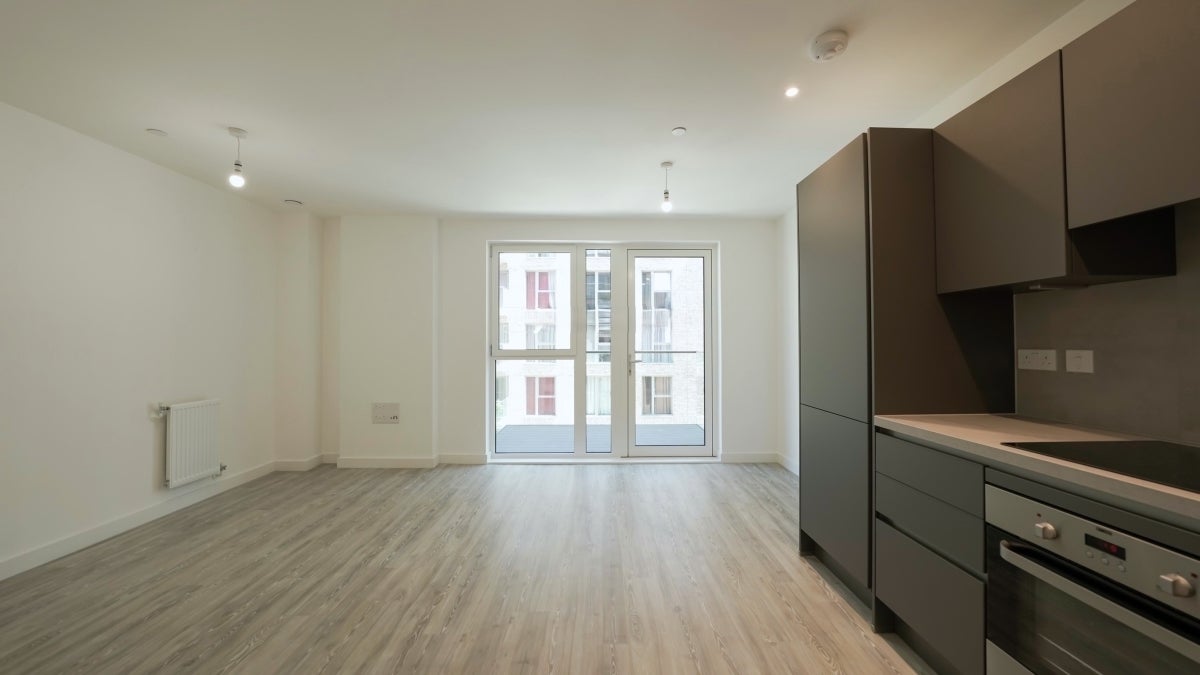 Flat Thunderer Street in Greater London