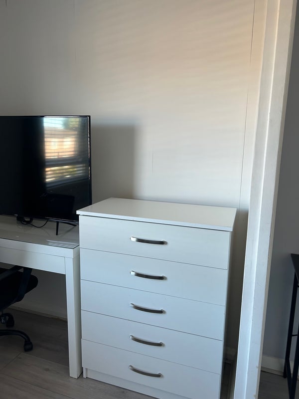 Room Swains Road in Greater London