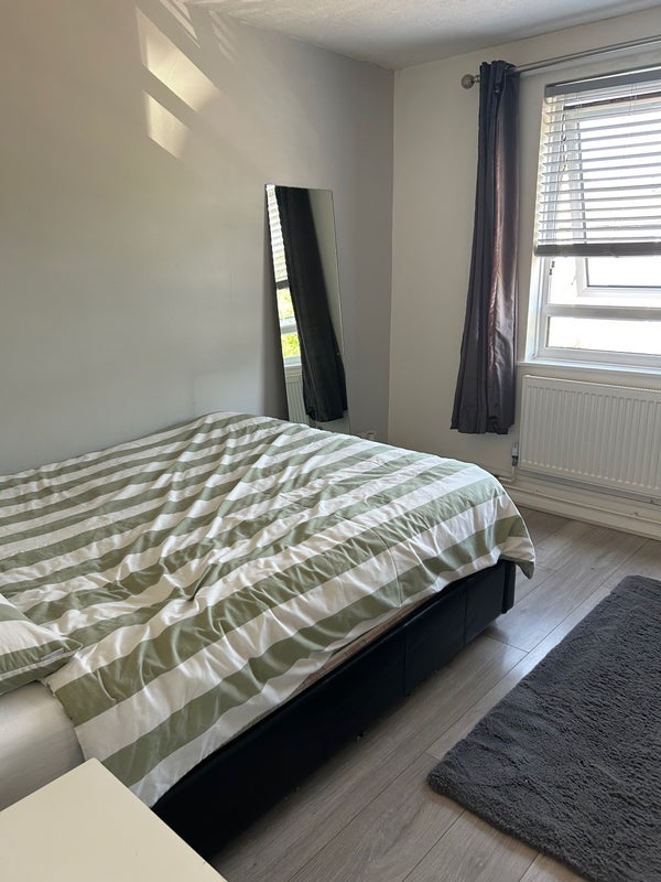 Room Swains Road in Greater London