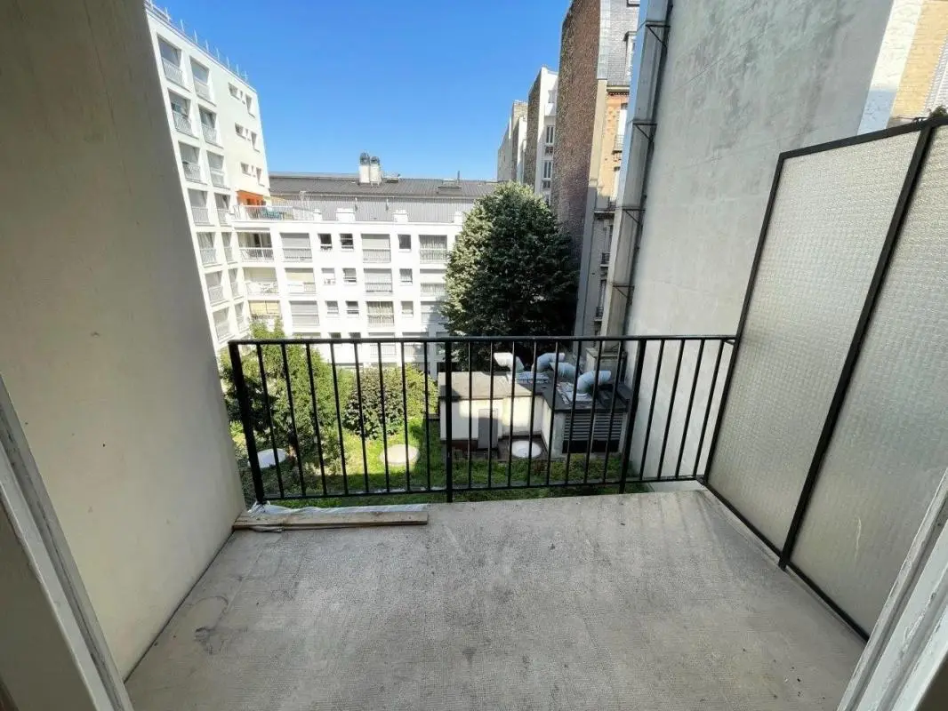 Appartement Rue Rennequin à Paris