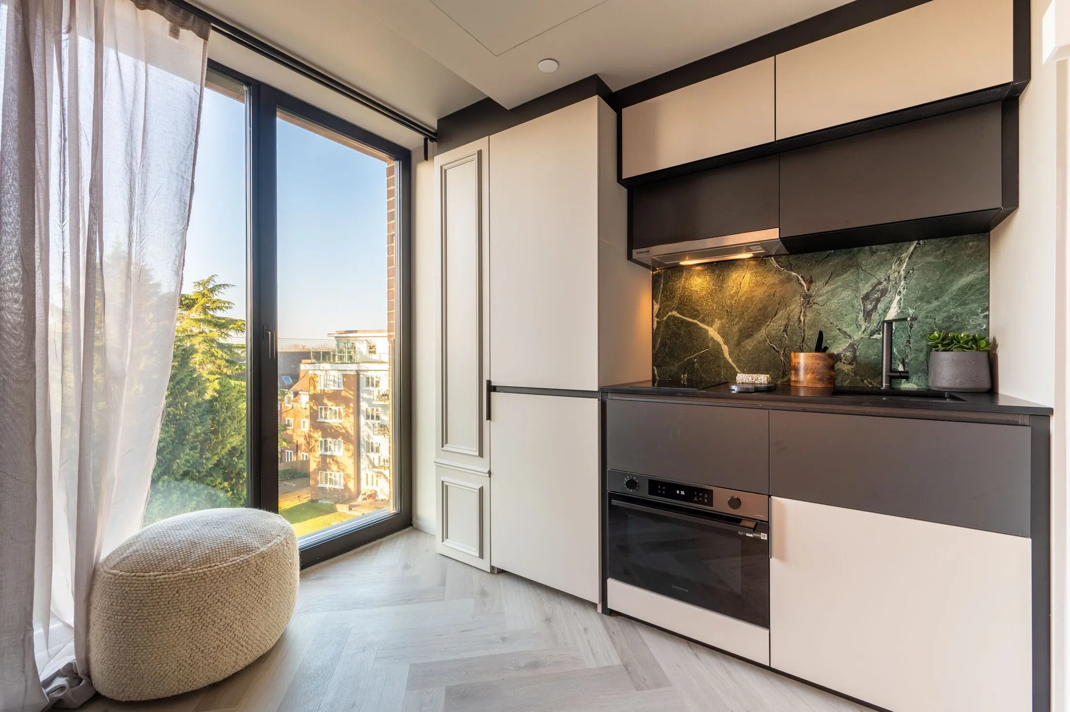Flat Willesden Lane in Greater London
