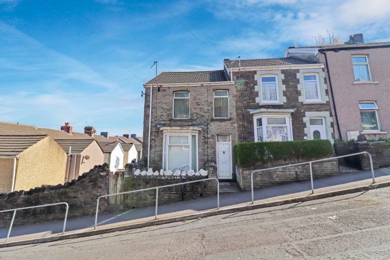 House Waun Wen Road in Swansea