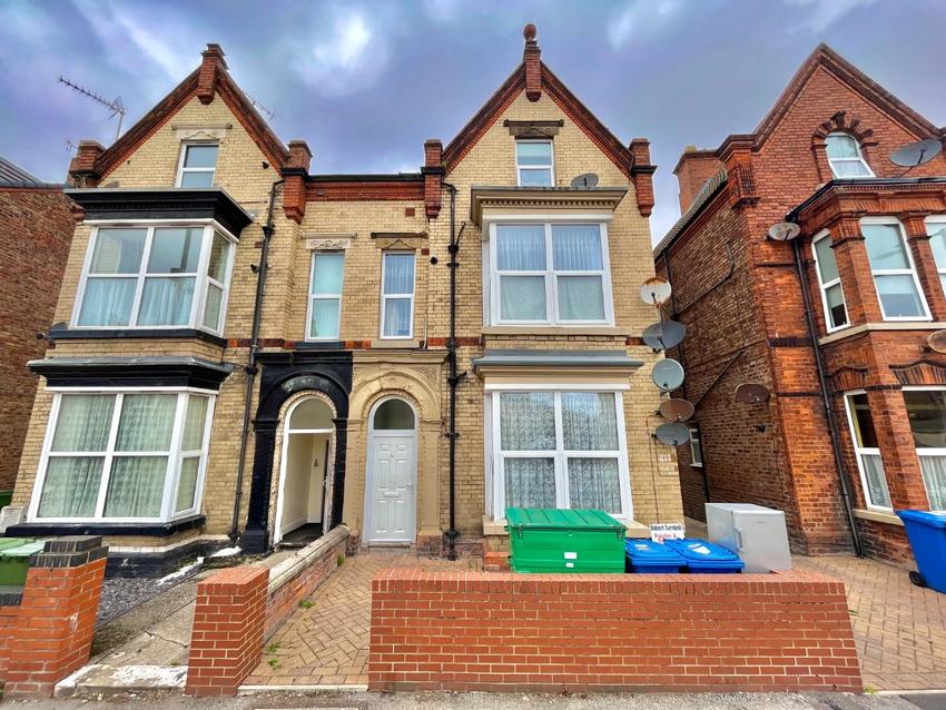 Flat Wellington Road in Bridlington