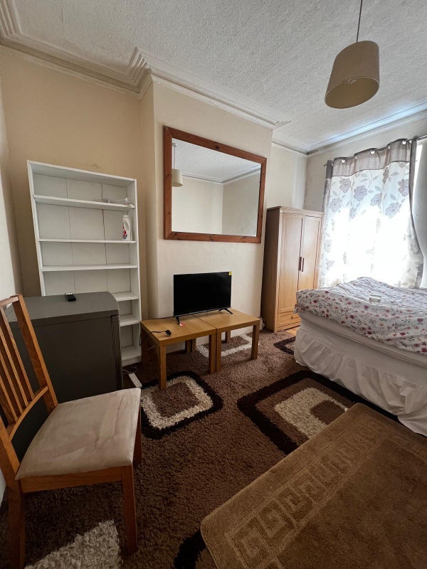 Room Nithdale Road in Greater London