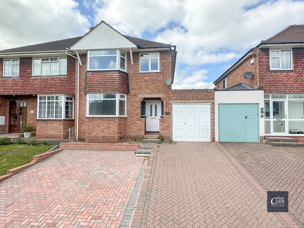 House Carlton Avenue in Walsall