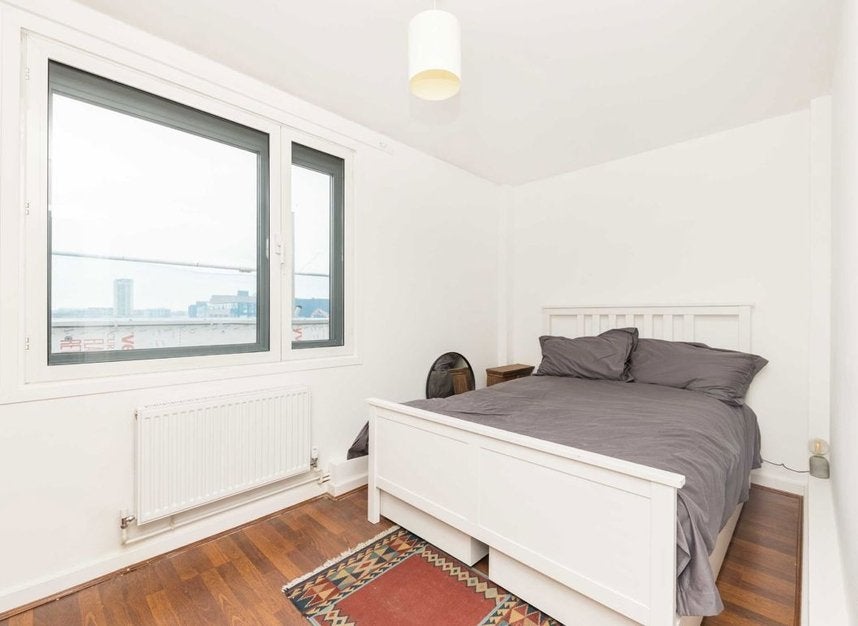 Flat Westgate Street in Greater London
