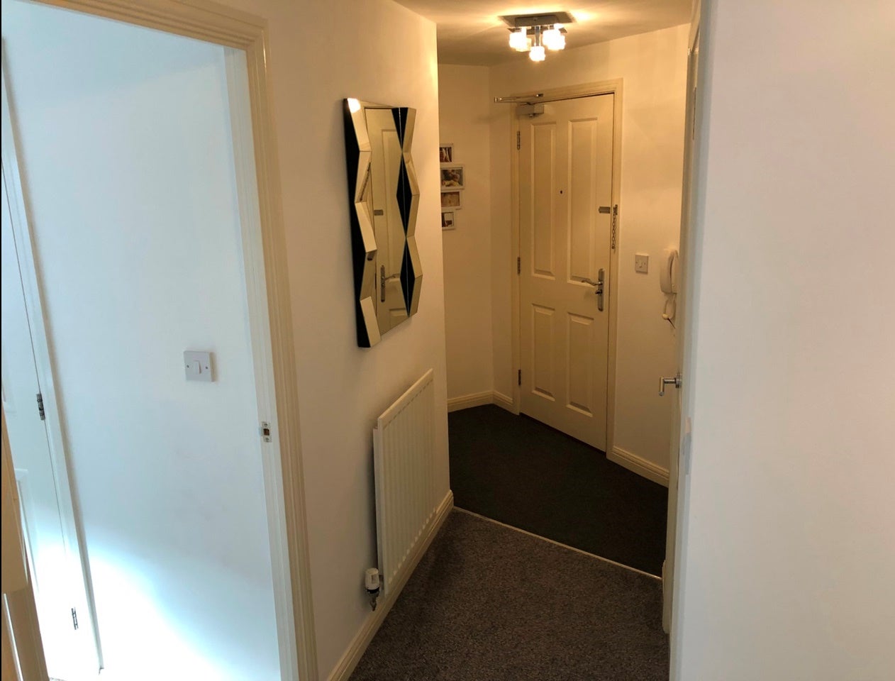 Flat Ffordd James McGhan in Cardiff