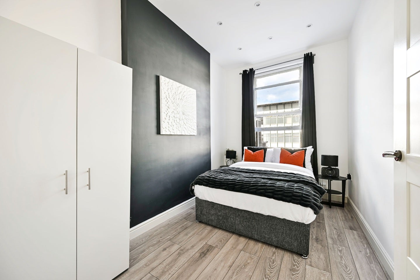 Flat The Broadway in Greater London
