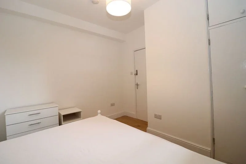 Room Pitfield Street in Greater London