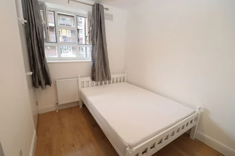 Room Pitfield Street in Greater London
