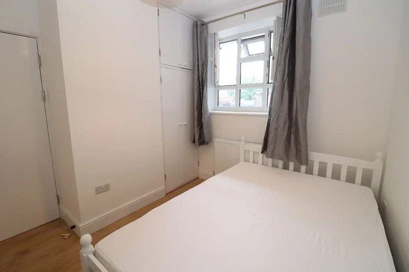 Room Pitfield Street in Greater London