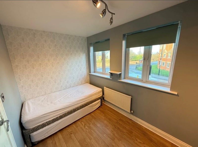 Room New York Road in North Tyneside