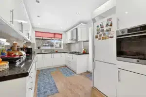 House Livingstone Road in Greater London