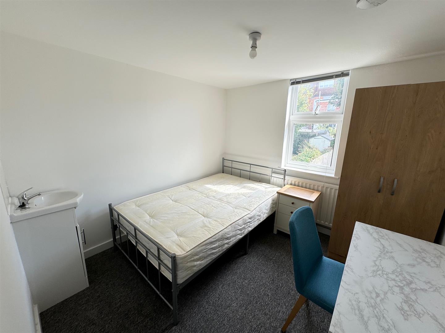 Flat Hartington Place in Brighton