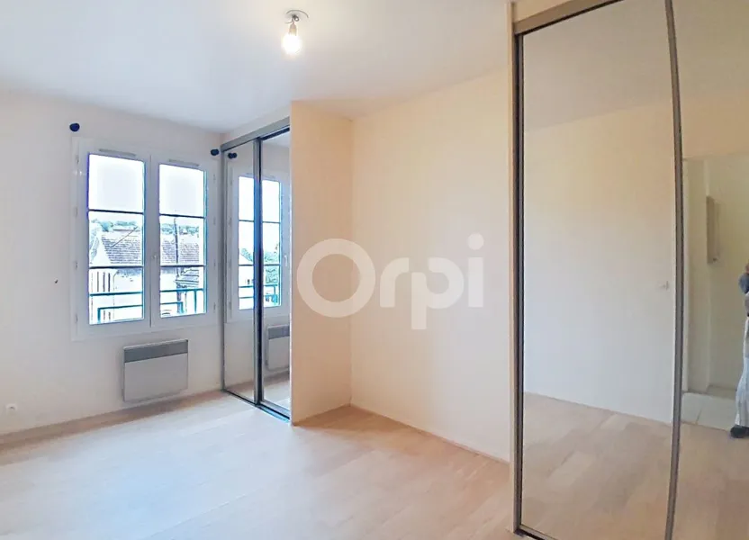 Flat Rue de la Rochette in Melun