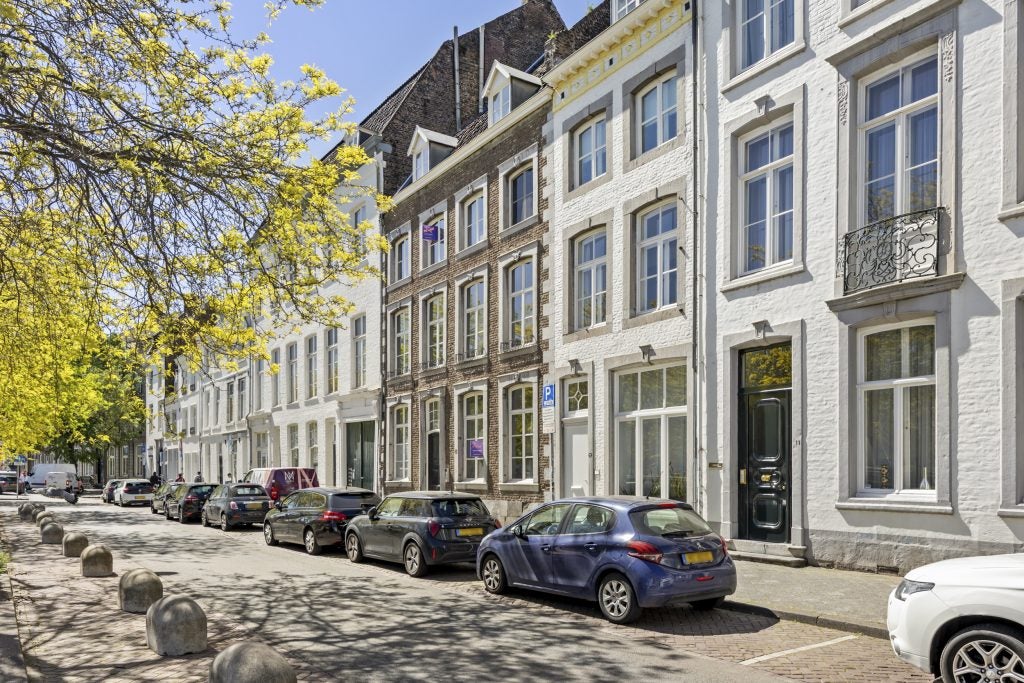 Appartement te koop: van Hasseltkade 4, Maastricht
