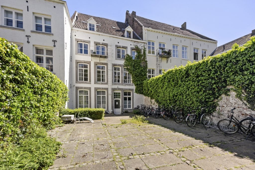 Appartement te koop: van Hasseltkade 4, Maastricht