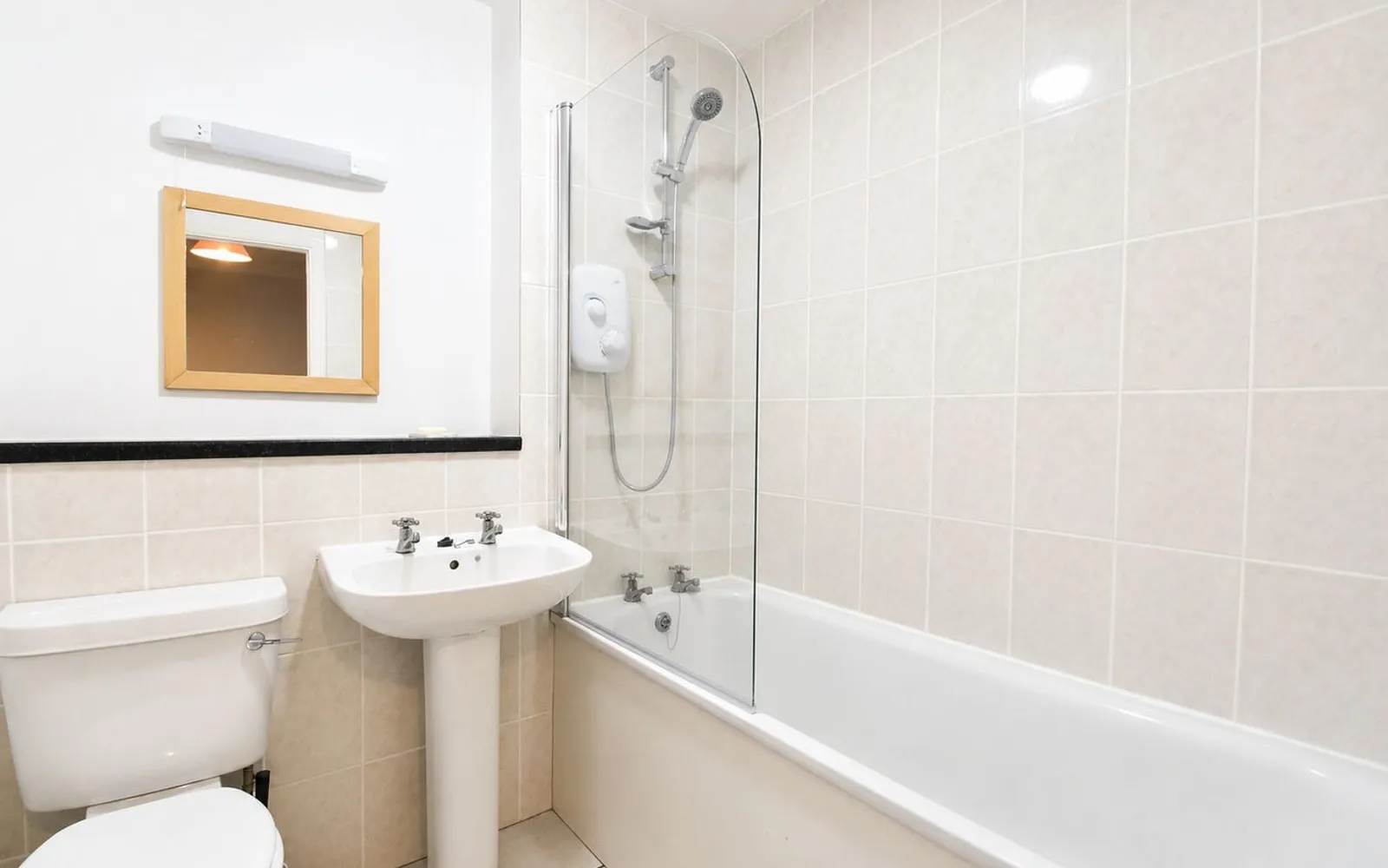 Flat Hillcrest in Elmbridge
