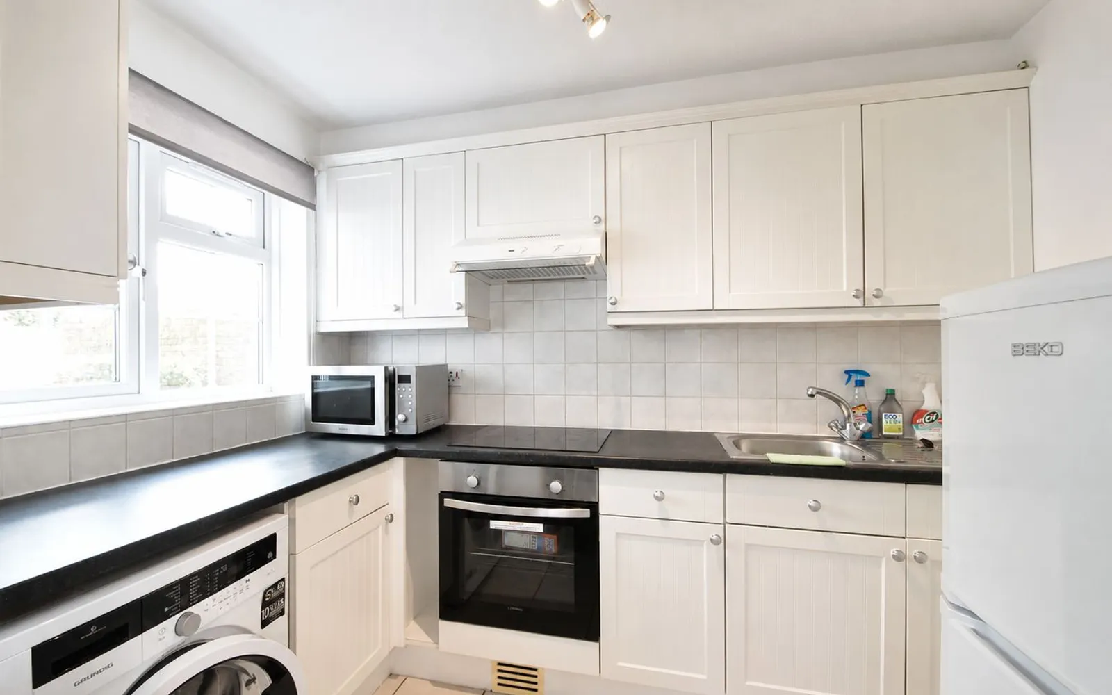 Flat Hillcrest in Elmbridge