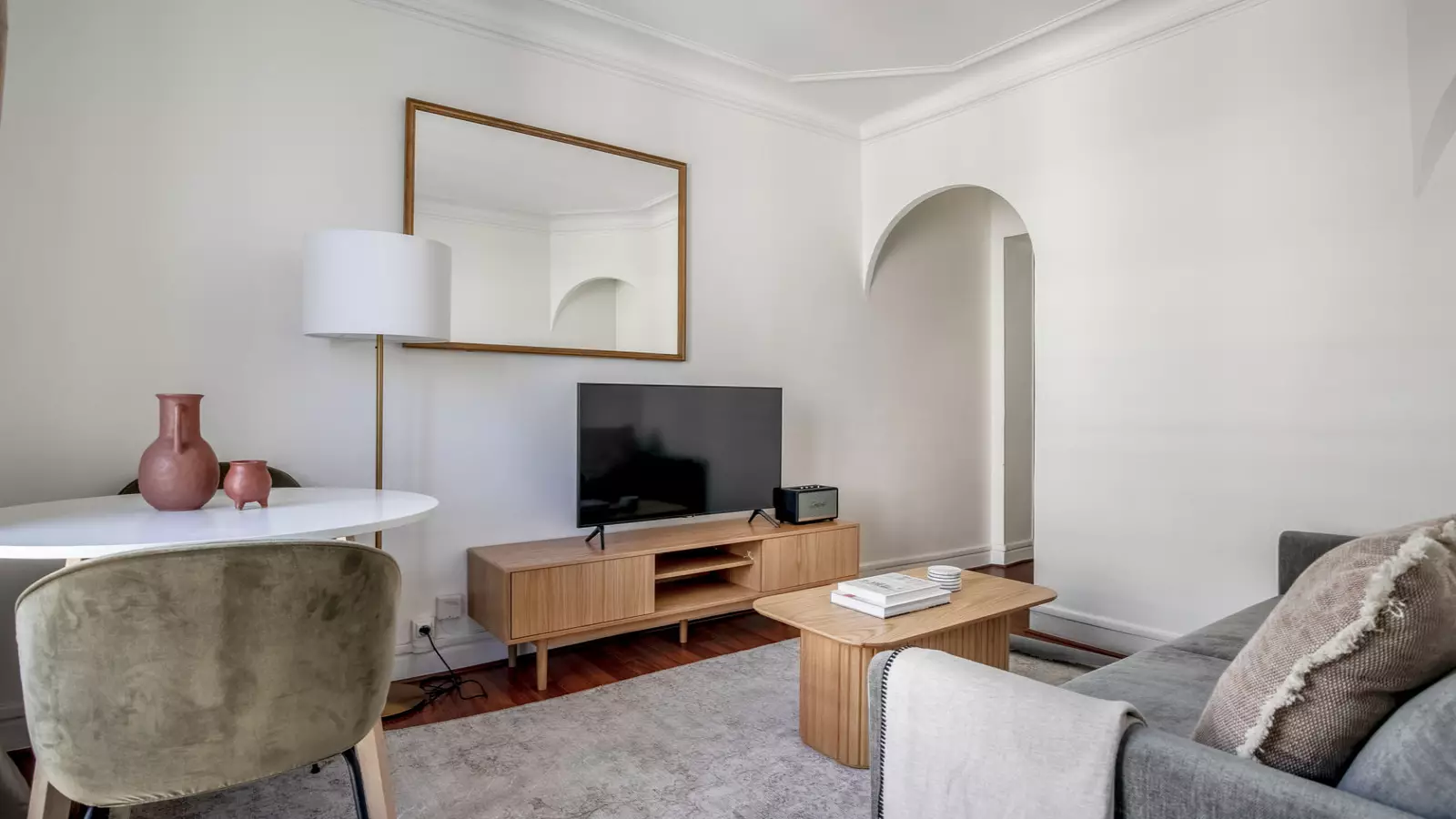 Flat Avenue de Villiers in Paris