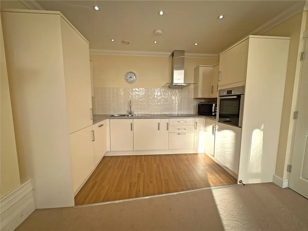 Flat Lewes Road in Wealden