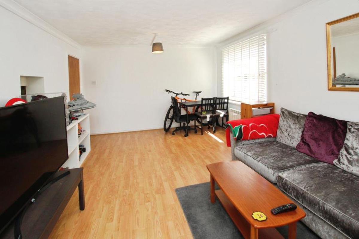 Flat Wellington Place in Bristol