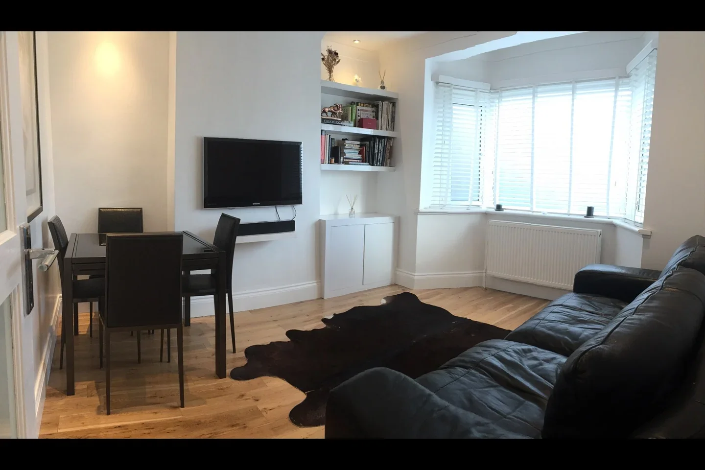 Flat Sherriff Road in Greater London