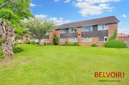 Flat Bijou Court in Gloucester