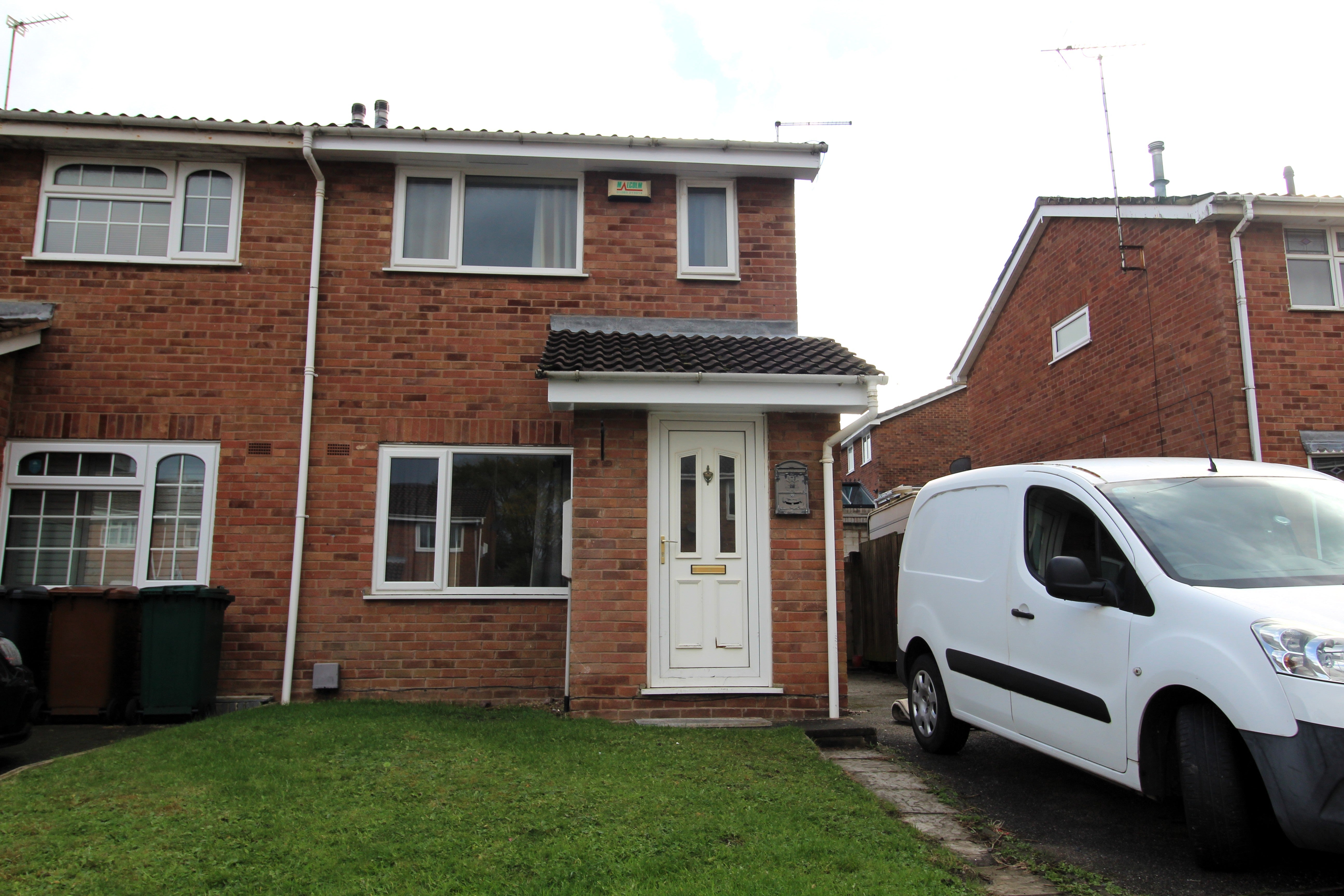 Flat Falcon Way in South Derbyshire