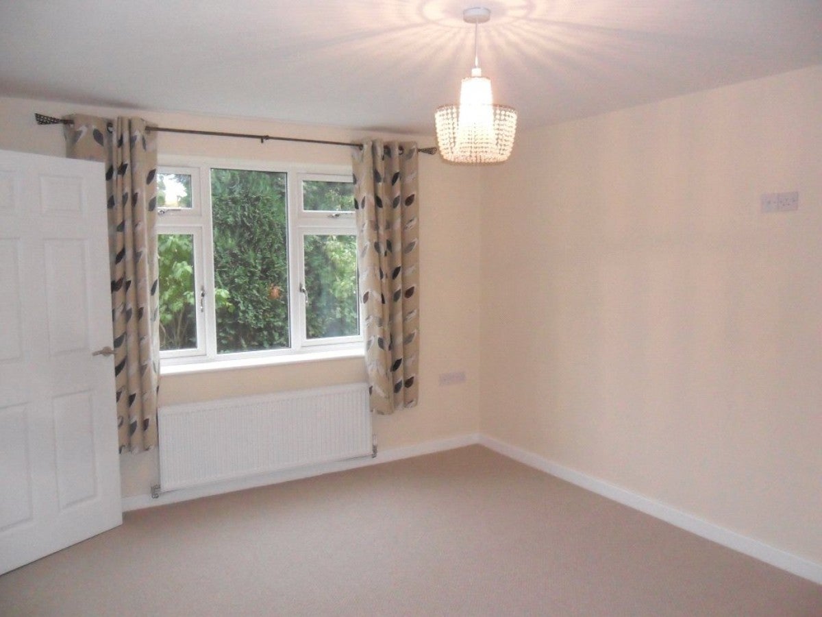 House Elm Tree Crescent in North East Derbyshire